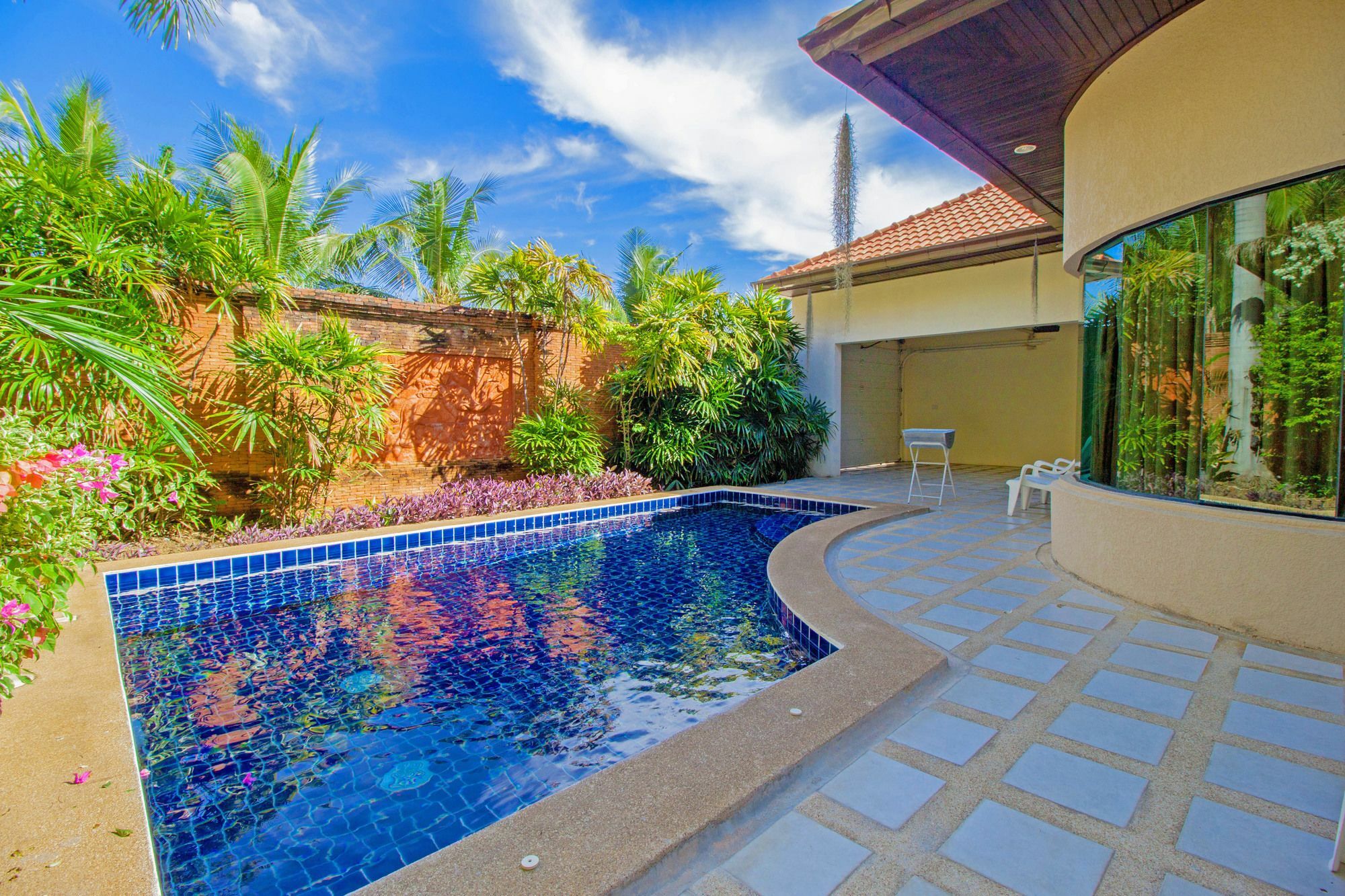 Cosy Beach Pool Villas By Pattaya Sunny Rentals Exterior photo