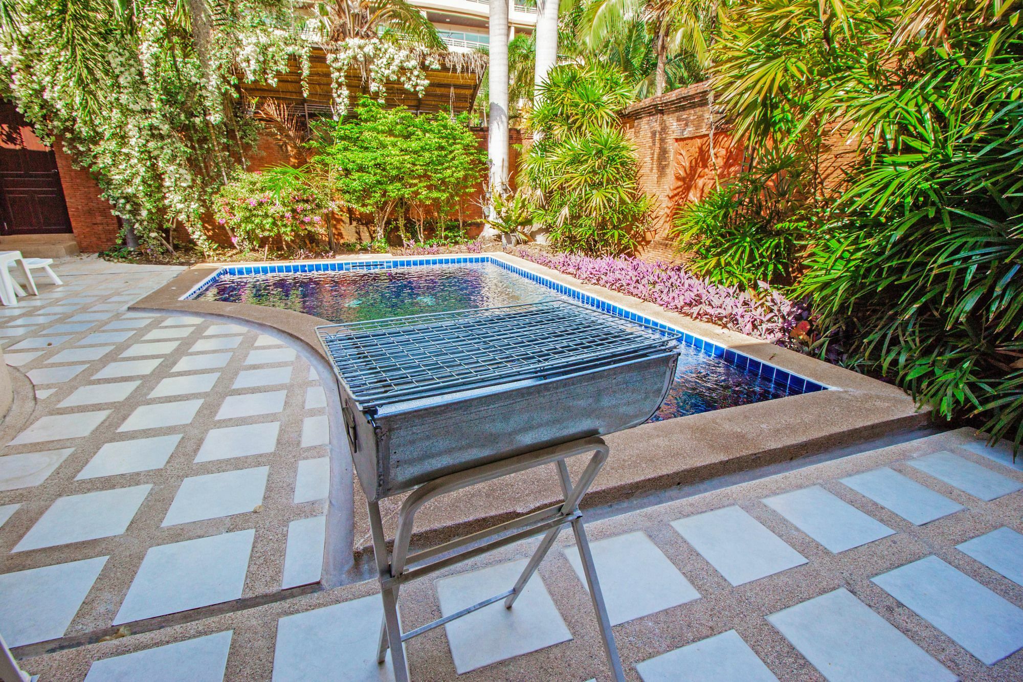 Cosy Beach Pool Villas By Pattaya Sunny Rentals Exterior photo